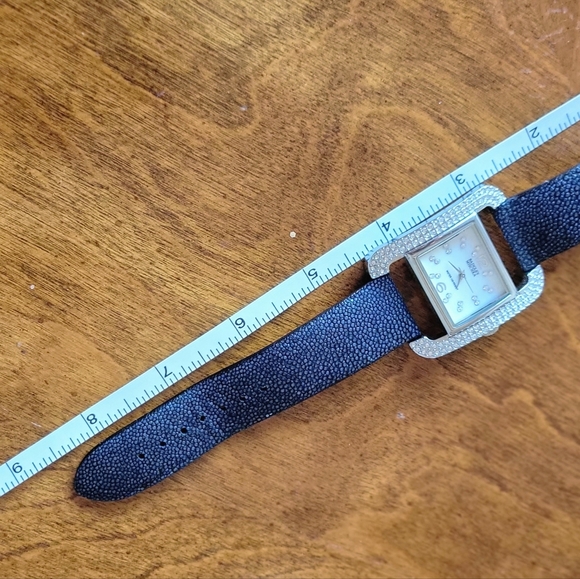 BADGLEY MISCHKA Stunning Women's Watch - Picture 14 of 16